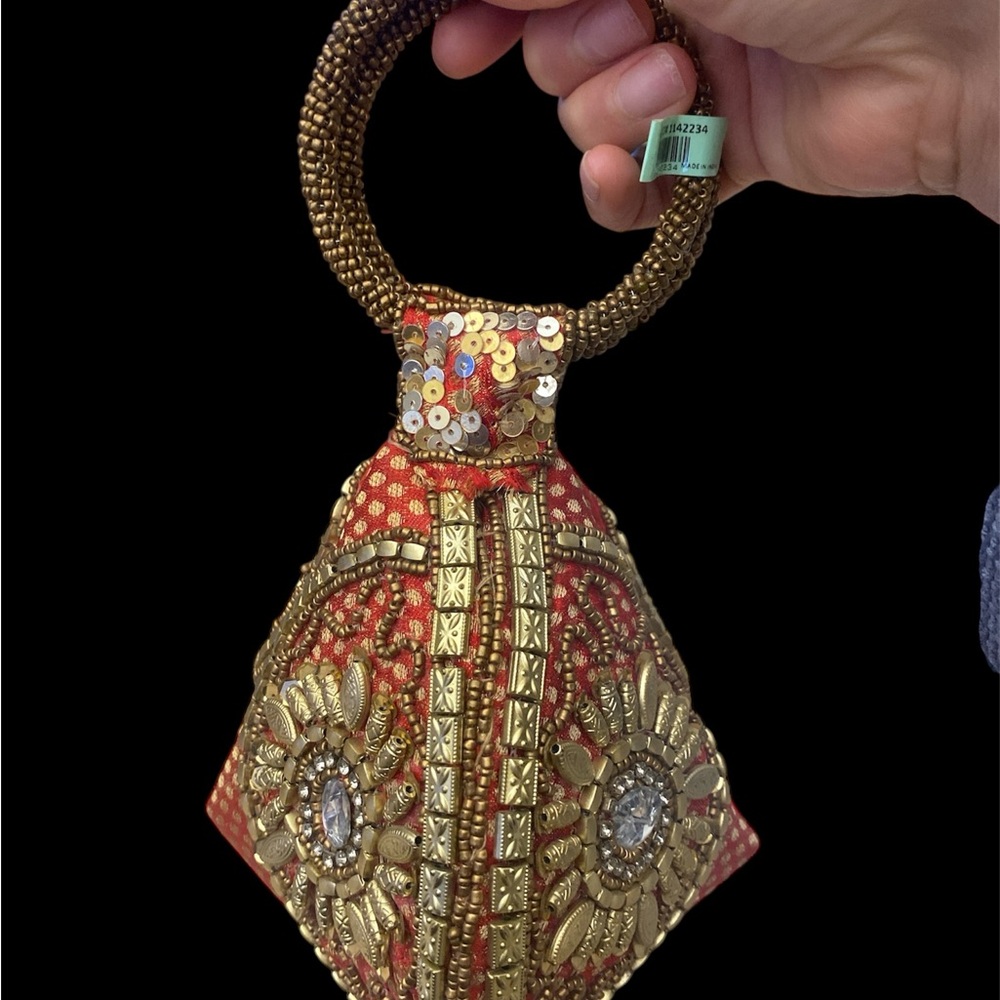 Elegant Beaded Handbag with Circular Handle